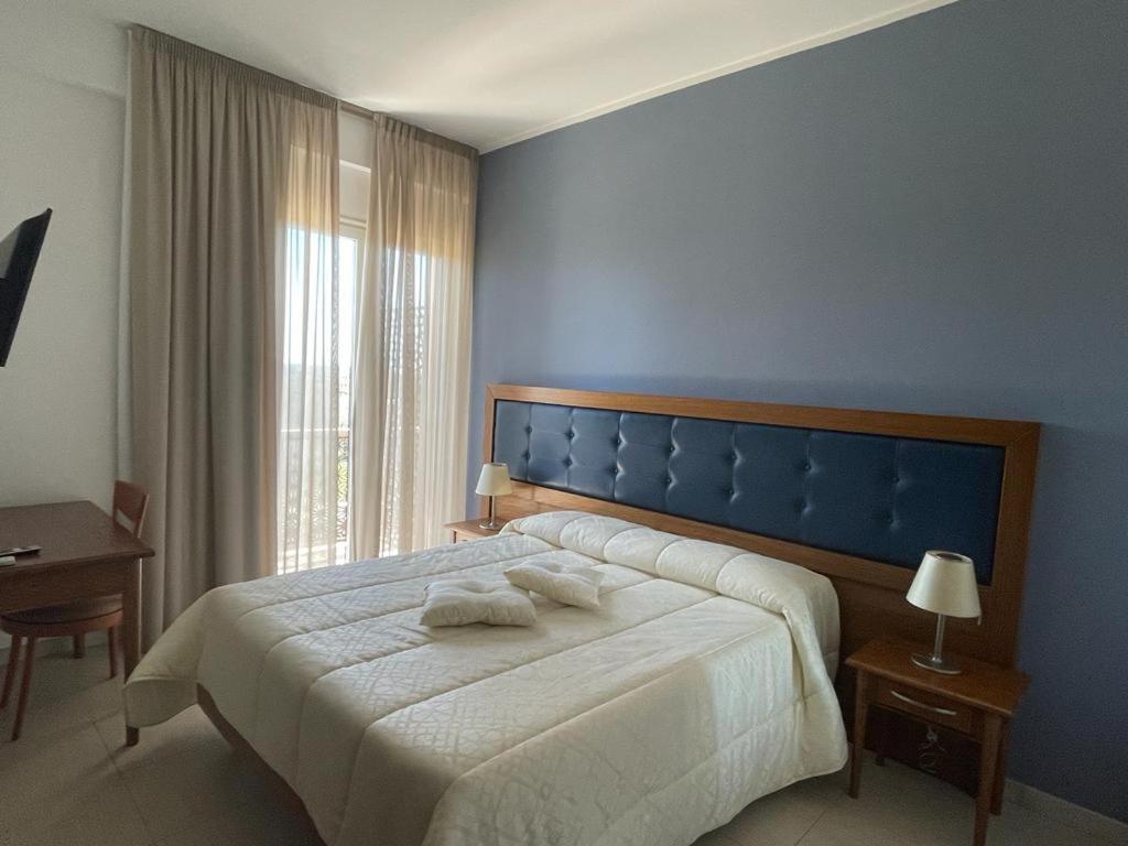 פורטו צ'זראו Hotel Posidonia מראה חיצוני תמונה