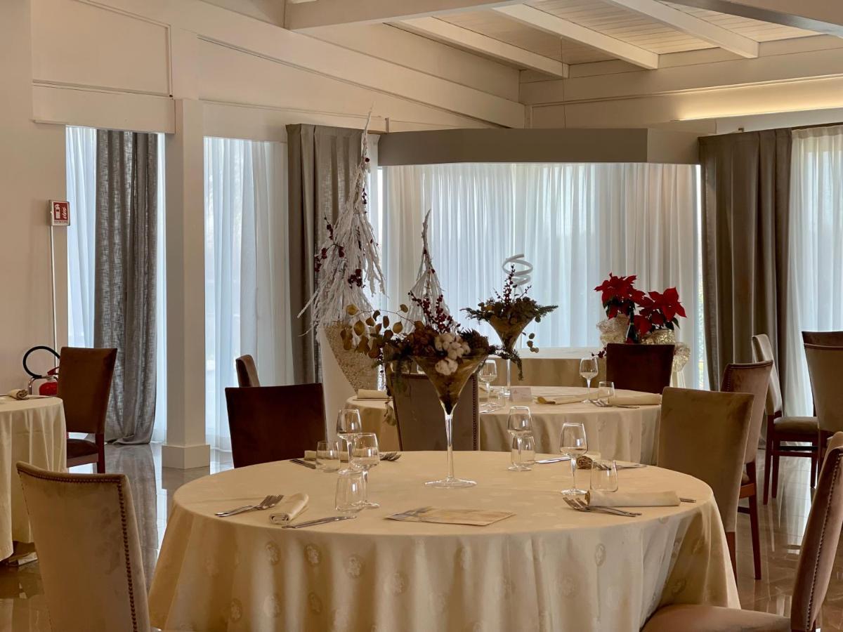 פורטו צ'זראו Hotel Posidonia מראה חיצוני תמונה